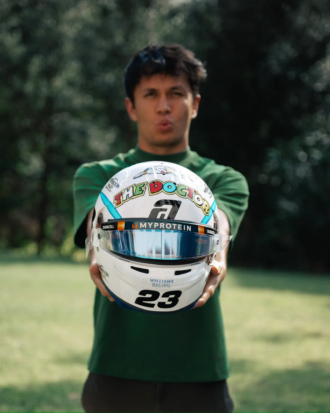 [Alex Albon] “Going back to my roots for my 100th GP with my first ever helmet back in my karting days. Still a @ValeYellow46 fanboy, and still the same size helmet. Onto the next 100! ”