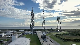 Blue Origin racing to meet tight launch window for first New Glenn mission