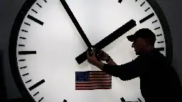 Oregon bill to end daylight saving time fails to clear state Senate