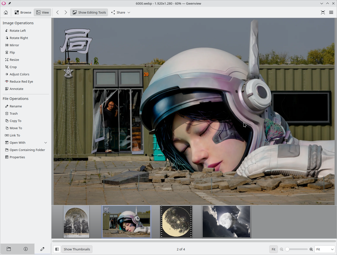 Screenshot of Gwenview previewing images