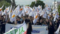 Schoolkids protest against the pseudo-state (video)