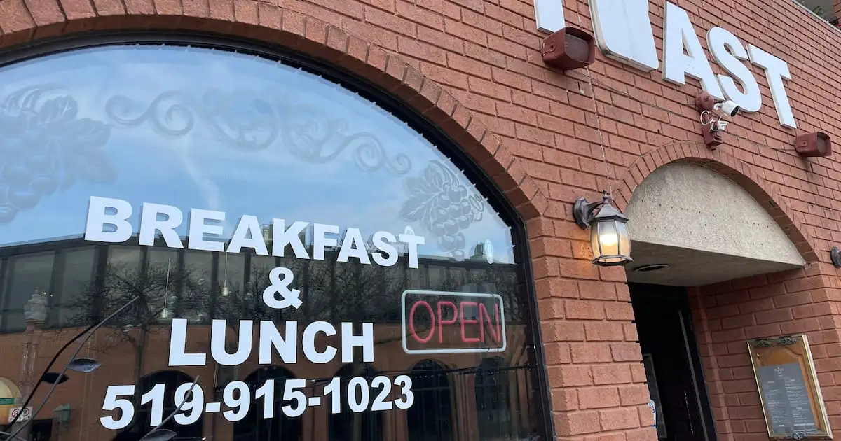 ‘Just wanted to apologize’: Americans pick up the tab for everyone at Canadian restaurant