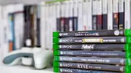 Xbox Fans Plead With Microsoft: 'Don't Forget About Us Physical Gamers'