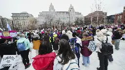 Thousands march in Washington days before Trump takes office