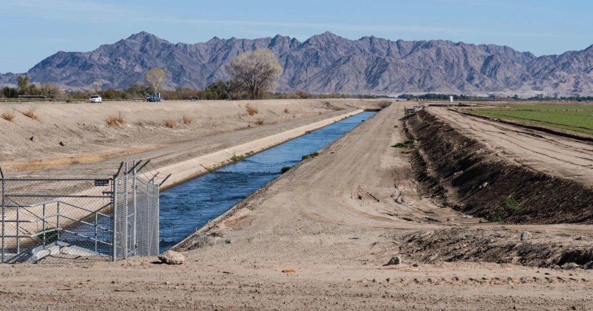 Sen. Elizabeth Warren's bill would end trading in water futures